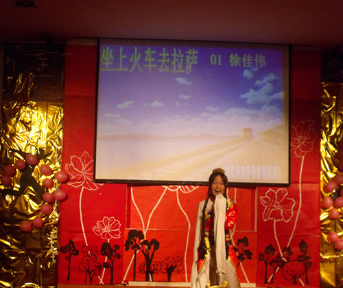 歌声飞扬,律动青春——bv伟德源自英国始于1946、思政部2011级新生卡拉ok大赛落幕