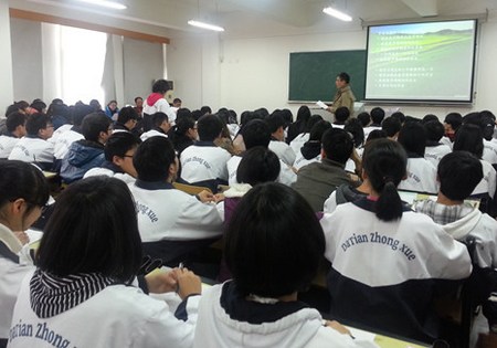 我们携手校友开展教学实践活动