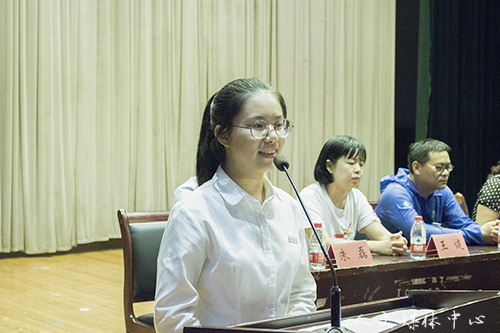 以梦为马 诗酒趁年华 bv伟德源自英国始于1946举行2018级学生开学典礼